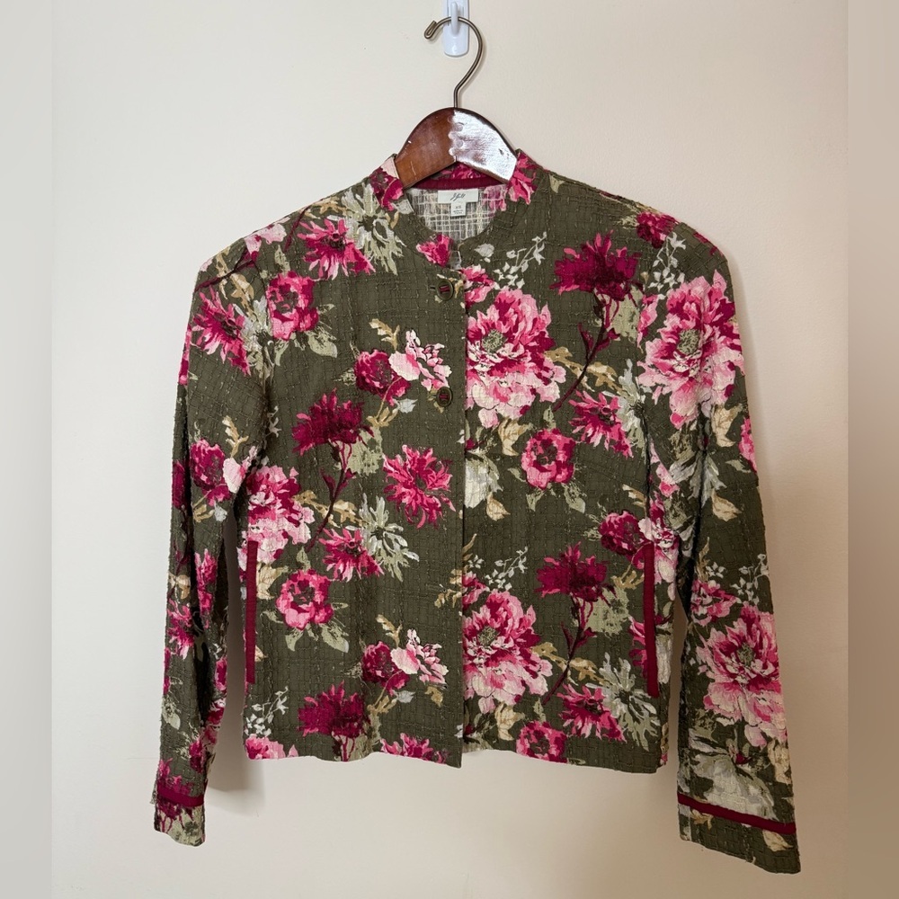 J. Jill - Floral Green Jacket/Blazer - Cotton Blend - size XS - Missing Button